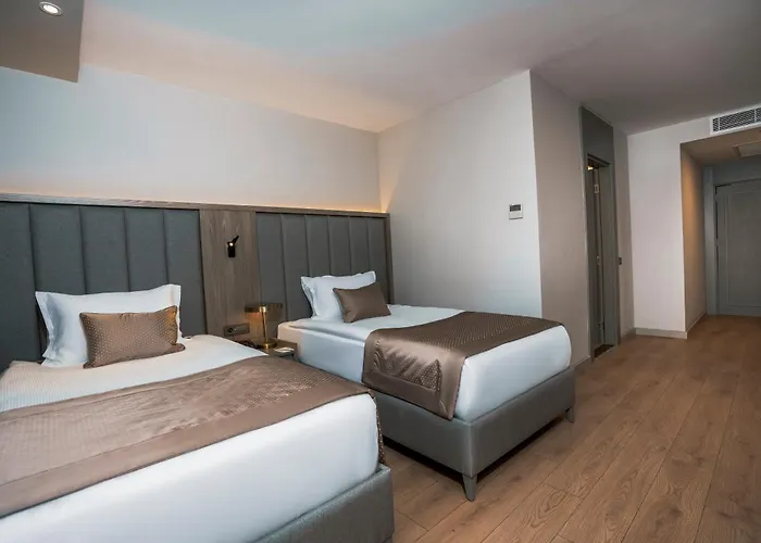 Renex Hotel 5*