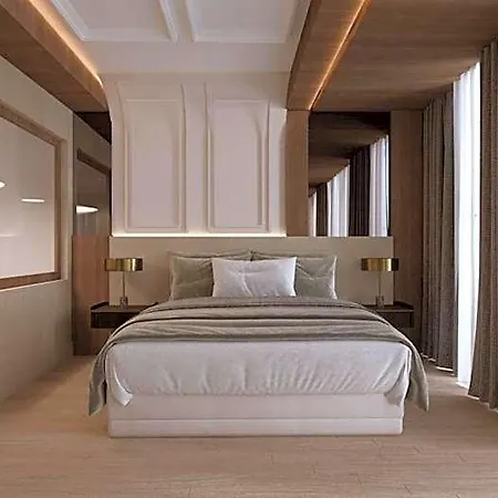 Отель Renex 5*